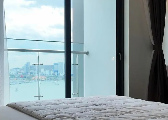 Khách sạn Sapphire 4*